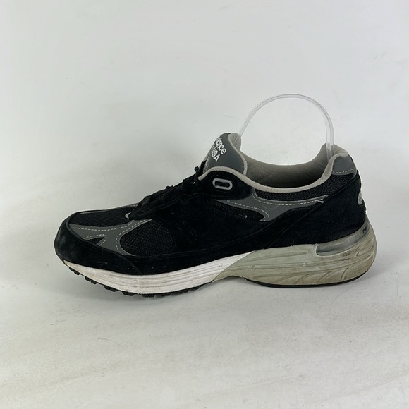 New Balance 993 women’s size 8 black suede grey minimalist made in USA sneakers